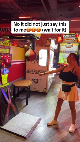 WOW🙄 #arcade #punchingbag #punchingbagchallenge #punchingbagmachine #fyp #foryou #xyzbca 