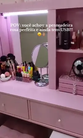 Olha o que eu achei na Shopee!! Que sonho!!  Comente “meu sonho” que eu te envio o link! 🪄 Onde encontrar os links?  🪞no link da bio 🪞nos stories por 24h 🪞nos destaques!!  Me siga para realizar seu sonho de ter um quarto e uma casa digna de um sonho!! Não esquece de enviar pra quem tbm merece realizar esse sonho. 💭  #promo #achadinho #shopee #penteadeira #quarto #decoracao 