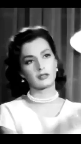 Muchas Felicidades 😘  Hermosa Elsa Aguire  Feliz Cumpleaños ✨️ 🎂  #elsaaguirre #epocadeoro #CineMexicano #divas #divasmexicanas #cinemexicano #divasdeoro #vintagevibes #CineMexicanoSiempre 