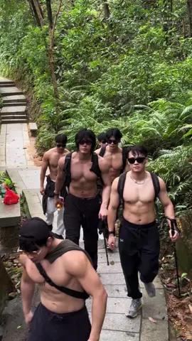 Let’s ho hiking #😍😍😍 #boyfriend #handsome #muscle #Hiking 