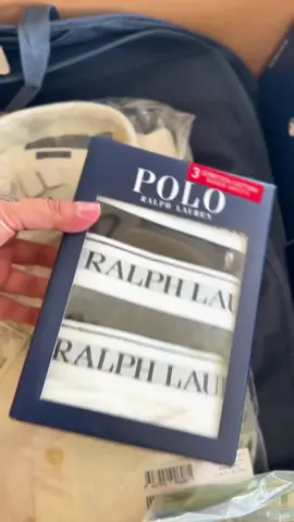 ¡Descubre el confort premium de los boxers Ralph Lauren en solo 30 segundos! 👖✨ Si estás buscando calidad, estilo y comodidad, este 3-Pack de algodón es lo que necesitas. ¡Mira este unboxing express y eleva tu ropa interior al siguiente nivel! 🔥💯 #BoxersRalphLauren #RopaInteriorHombre #EstiloYComodidad #UnboxingExpress #ModaHombre #Colgados