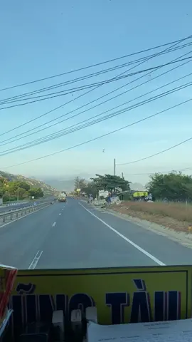 Cảnh ở đau mà chill thế ta🥰#xekhachquangngai #xekhachtiendung #xuhuong #tiktok#cảnhđẹpthiênnhiên 