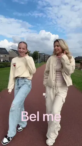 📞📞 met welke juf/meester/docent ga jij deze video maken? TAG IN DE COMMENTS 😎 