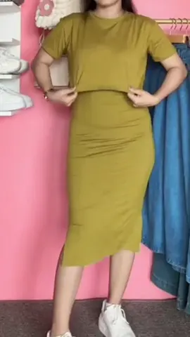Setelan Crop top Rok Belah Samping Cek Keranjang Kuning...