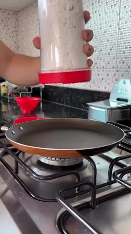 Eu que adoro derrubar a tapioca no fogão inteiro, essa foi a minha melhor compra!  Link pra compra: https://s.shopee.com.br/2VZFeLw5Tt #resenha #achados #shoppe #tapioqueira #produtinhosbaratinhos #produtosaprovados 