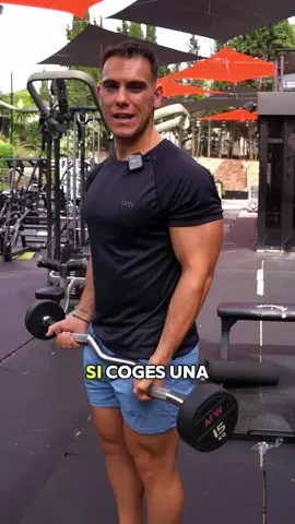 Trabaja todo el biceps con solo una barra Z. 👌✅ CHICO FIT: @lluis_guasch  !Síguelo para mas rutinas! 🌍💪🏻 . . . . . . . #mundofit369 #ejerciciosaludable #saludymente #entrenar💪 #saludableyfit #latinasfit #rutinagym #rutinadepiernas #gluteosfuertes #rutinascaseras #gymcasero #consejosfit #ejerciciosparagluteos  #ejerciciogluteos #rutinaparaprincipiantes #chicosfit  #chicosfitnes 