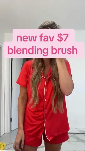 Got this blending brush on a whim & YALL, its perfection 🤌🏻 only $7!! It blends liquid bronzer like a dream #makeuptips #makeupbrushes #liquidbronzer #fyp #BeautyTok 