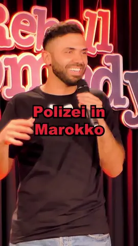 Polizei in Marokko👮🏼‍♂️ Nächste Woche geht die Tour los! 😍 Sichert euch Tickets unter rebellcomedy.de! 🎫 @Khalid Bounouar #rebellcomedy #standup #marokko 