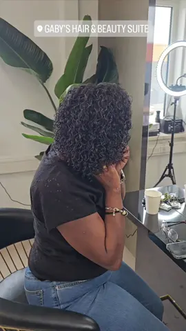 A curly perm on black hair is a type of hair treatment that adds permanent loser curls or waves to coarse hair. The result is a bouncy and voluminous look that need to be retouched every 3  months. It is important to follow proper hair care techniques to maintain the health and integrity of the hair after getting a curly perm.  #curlyperm #foryoupage #voorjou #foryou #viral #fyp #Love  #makeover #privatesalon #nofilter #hairstylist  #salon #haar #kapper  #beauty #hairtransformation 