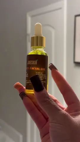 Happy Friday EVE 👏🏽 We are almost there I CAN TASTE IT 😂 I do not want to over do my voiceovers will yall soooooo here is some GUDDD MURSIK 🤎 Let me know what yall think or any weekend plans?  #fyp #fypage #fyppppppppppppppppppppppp #sahm #workingmom #relatablemom #CapCut 