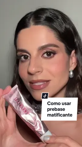 Como utilizar la prebase Secure the sweat de @ONE SIZE BEAUTY  es super buena si sudas mucho y quiere controlar el brillo #securethesweat #prebasedemaquillaje #maquillajematte #tipdemaquillaje #comomaquillarse 