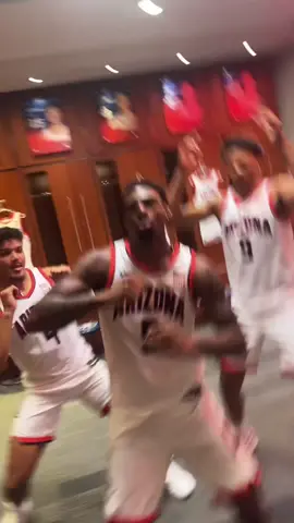 Hoppin on the trend #fyp #arizona #big12 @cb @Kj lewis 