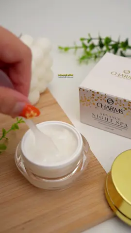 Moisturiser Advance Night Spa ni bukan saja untuk melembapkan kulit tapi juga untuk masalah kulit yang kusam  #charms #charmsskincare #concentratedhydratingessence #essence #skincare #cosmetics #charmsfounder #localproduct #viral #produkviral #kulitsihat #kulitflawless #foryoupage