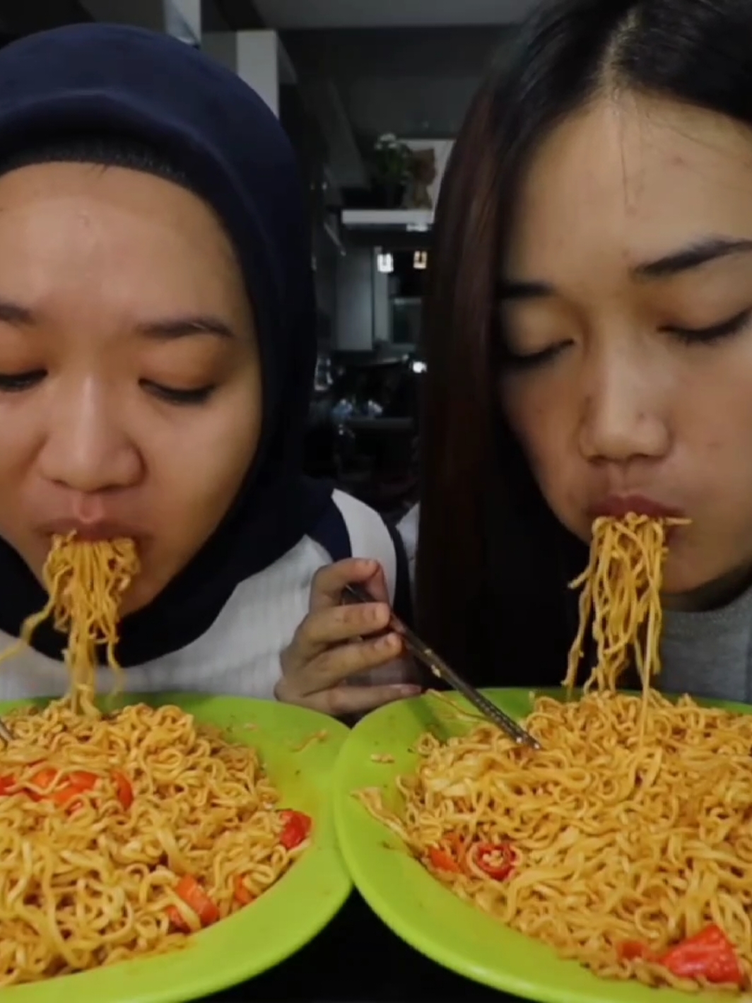 popmie gledek #duopengacara #mukbang #popmiegledek #caberawit #boncabe #fyp 