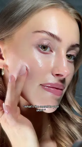 All my glass skin essentials in one box 🥹🤍 ad I get so many questions daily about my skincare routine and now I have my own edit with Anua & StyleKorean, including all the products I use daily that have truly transformed my skin! ✨ The box has a special price and limited quantity so make sure to get yours on StyleKorean website 🤭 It includes: Heartleaf pore control cleansing oil Heartleaf quercetinol pore deep cleansing foam Rice enzyme brightening cleansing powder Rice 70 glow milky toner Niacinamide 10% + TXA 4% dark spot correcting serum Heartleaf 70 intense calming cream + product info & a little note from me ✨ so happy to share this with you 🤍 #koreanskincare #glassskin #jasminxanua #skincareroutine #beautytips #stylekorean_anuabox @STYLEKOREAN @stylekoreanus @anua_us 