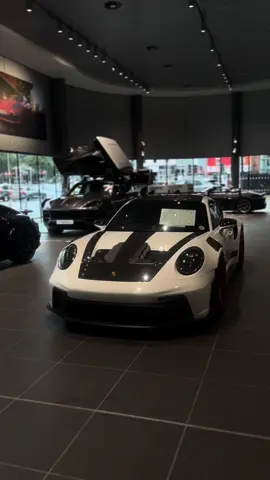 The car that got ruined by tik tok…#porsche#gt3rs#supercar#911#carsoftiktok#fyp#viral#cartok#viraltiktok   