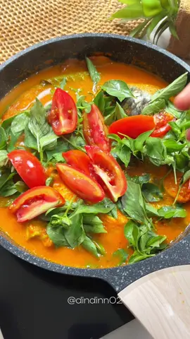 Nikmat tiada dua ✨ Aku si pecinta kuah asem pedas gini selalu nagih dan lahap banget kalau udh masak ini , apalagi makannya bareng teri medan sambal dahlaaaa yg lain lewat ga ada tandingan 😂 Yuk cobain buat juga dirumah ya  Aku masaknya pakai frypan GOHAPPY GERMANY FRYPAN BROWNIE @Gohappyofficialstore  Pancinya super kecheee dan cakep banget ✨ KOLEKSInya lengkap banget dari satuan sampai set 🫶🏻 #ikannila #ikankuahasam #ikan #resepsimple #reseptiktok #idemasak #masakansimple #masakdirumah #panci #foryou #foryoupagе #fyp 