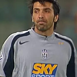 O Melhor Goleiro da História | GIANLUIGI BUFFON 🇮🇹☠️ #gianluigibuffon #buffon #futebol 