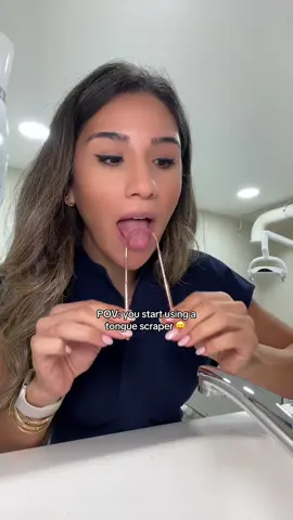 #dentist #oralhygiene #oralhygieneroutine #fy #fyp #tonguescraper #halitosis 