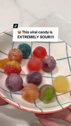 Eat this candy at your own risk! 🥵 It’s really EXTREMELY SOUR… perfect to prank your friends tho! 😏😏😏 @Candy Cottage #megasour #viralcandy  #sourcandychallange #sourcandy #barnettsmegasour #barnetts
