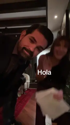 Videos que tengo en mi cel con mi personaje Liana 😍!  Aquí les dejo lo q pasa antes de ir a grabar las escenas 🎬🎥🤪🤣! #actriz #novelas #tbt #OOTD #outfitcheck #fashion #funny 