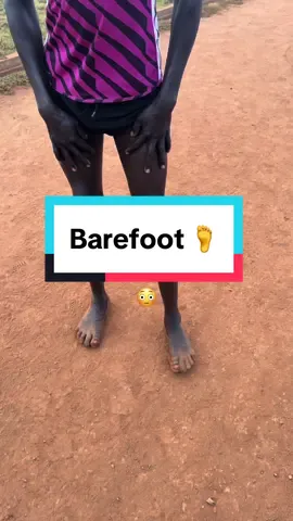 So this kenyan guy just ran 28 kilometers barefoot 😳🦶!? #kenya #barefoot #wtf #Running #epic #sport #barefootshoes #marathonrunner #iten 