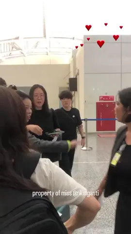 Jung HaeIn Jung SoMin NgurahRai International Airport  27 sept 2024 #junghaein #jungsomin 