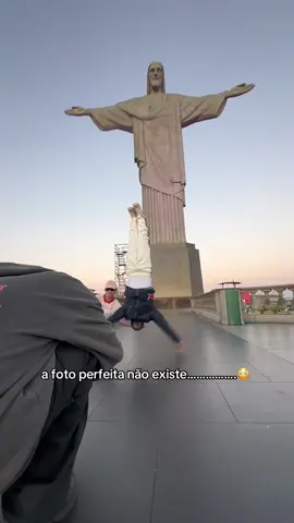 Red Bull BC One encontra o Cristo Redentor nas lentes de @Little Shao 😎📸 #redbull #tedáaaasaas #redbullbcone #breaking #breakdance #dança #fotografia #fotos 