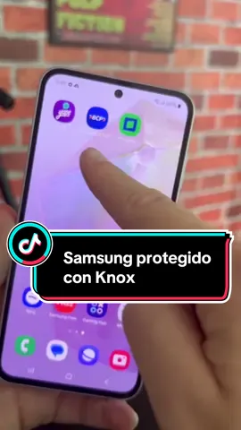 En un mundo cada vez más conectado, la seguridad digital es indispensable. Por eso, tu Galaxy A35 está protegido con Samsung Knox, para garantizar que nadie más que tú pueda acceder a tu información más valiosa. @Samsung Perú #GalaxyA35 #Publicidad