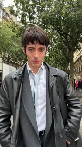 GRWM for the office: PARIS FASHION WEEK 🕴🏻with special guest: rain. Do you like the way I split these into main frame and BTS/reactions or should I mix them into one?  Coat @LANVIN  Tie @Gucci  Bag @COS  Using  @makeupforever @milkmakeup @YSL Beauty @realtechniques @Charlotte Tilbury @Guerlain @Givenchy Beauty @Clinique UK @pradabeauty @Hourglass Cosmetics @TIRTIR Inc. @Kérastase @Westman-Atelier  #parisfashionweek #pfw #mensmakeup #makeupisforeveryone #meninmakeup #naturalmakeuplook #malemakeup #boymakeup 