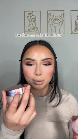 Thursday is one of my favorite days out of the week 😌 #makeup #fyp #trending #maquillaje #maquillajetutorial #potteryclass 