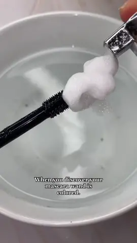Did you guess right? 👀 #mascarahacks #makeupcleaning #makeuphacks #IPSY 