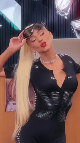 #2000s #christina #christinaaguilera #xtinadirrty #vegas #madamxtina #xtinaaguilera #xtina #aguilera 