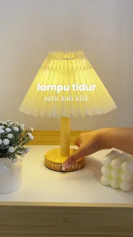 Lampu tidur tanpa kabel 😴#lampu #lamp #sleeplamp #lamputidur #lampuestetik #bedroom #homedecor #fyp #rumatidy #aesthetics #PromoGuncang99
