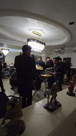 🎁✨️ con @Banda La Chilanga  #chilanga #bandalachilanga #bandasinaloense #musica #viral #musicaenvivo #cdmx #iztapalapa #chilangabanda 