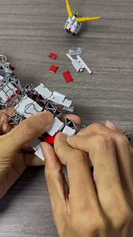 The clip version of Unicorn Gundam is finally here for you to see! 🦄 With clips measuring 19mm wide and 30mm long, I’ve officially run out of clips at the office. Looks like I’ll need to take a break from this DIY madness for a while! 😂 💬 Who’s guilty of using office supplies for their builds? Let me know!#Gunpla #takaramodel #Foryou #DIY #Gundam 