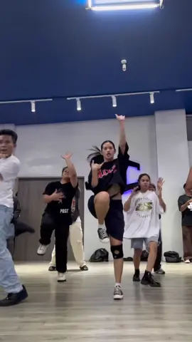 Im done na nga!! Iba ka talaga bossing @Mikko Bodo 🔥 thank you for the space @GC Studios 💯 🧠: Mikko Bodo 🎶: @Skusta Clee - Im Done #imdone #dance #dancechallenge #danceclass #foryou #fyp #skustaclee #mikkobodo #foryoupage #fypシ゚ 