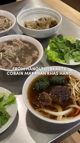 Baru kali ini ada yang bawa makanan Vietnam yang lebih spesifik, dari Hanoi loh! Walaupun mungkin rasanya gak biasa, tapi seenggaknya udah dapat gambaran kalo ke Vietnam.. Doakan secepatnya ada rejeki ke Vietnam deh! 😌🙏🏻 Lokasi: Bun Cha Noi, Jl. Kelapa Gading Boulevard Blok FWI No.3A (sebelah Bengkel Jasola Gading), Kelapa Gading, Jakarta Utara #JakartaGuide #SerunyaKuliner #KulinerJakarta #makanbarengkohan 