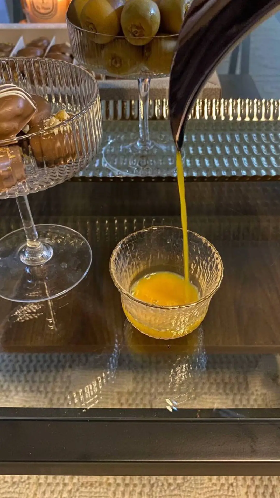 تعــال يا ضيف المحبة أقهــويــك ‏في جو خالي من عيون الملاقيف ‏دلة غلآ تروي شعـورك وتـرويـك ‏ بهارها راقي ع الــذوق والكيــف ‏⁧‫#مساء_الخير‬⁩ #اليوم_العالمي_للقهوة  #يوم_القهوة_العالمي  #يوم_القهوة_السعودية   #بدر_عبدالمحسن  #your_coffee #زعفران #قهوة_سعودية  #explore  #اكسبلور  #شعر  #قصيد  #قصايد  #تصميم_فيديوهات🎶🎤🎬  #الشعب_الصيني_ماله_حل😂😂  #مالي_خلق_احط_هاشتاقات 