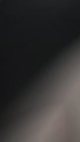 Mãi sau này em mới biết,Lãng mạn không đắt tiền.                                   Và nuông chiều không nên có thời hạn