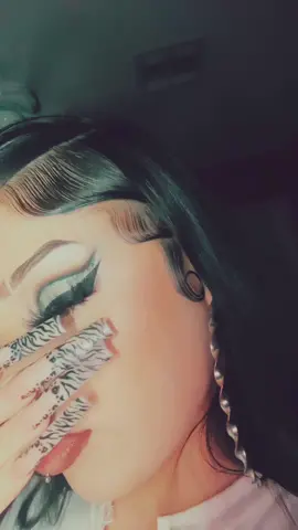 glam😛💋🐆   #2016makeup #halloween #makeupinspo #halloweenlook #fyp #edgesonfleek #nailstiktok 