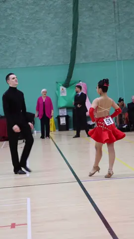 Live now ♥️♥️Teachers and students, LN dance school.🌹 @lndance.ltd  Thank you my teacher🌹: @lewishateley @marchmonkey  #dancer #danceshool #dansestudio #dancemoments #latin