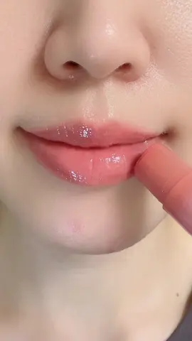 New viral lipstick in Japan💄✨ They come in 3 colors  -Nude Beige -Plum Red  -Baby Pink Baby pink seems to be the most popular one, but I couldn't find it in anystore😭 The one I'm wearing is Nude Beige and I like it as well! It also works well when layering with other lip products💄💄   #viralproducts #viralinjapan #japanesemakeup #makeupproducts #lipstick #liptint #lipplump #plumpinglipgloss #lipglosses #japanesebeauty #japaneselipbalm #lipfondue #japanesetrend #japanesegirlmakeup #japanesedrugstoremakeup #popularproducts in #japan #viral in #japan #lipplumper #affordablemakeup #trendingproducts #trendingitems #trending in Japan #japanesemakeupproducts #japaneseproducts @ロート製薬【公式】 