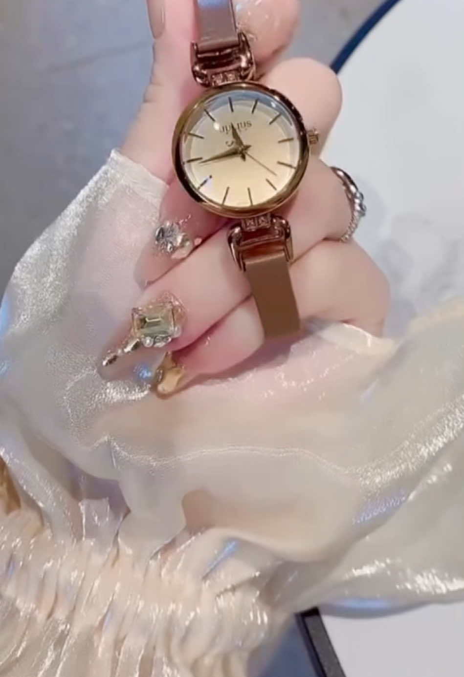 Mua Trong Giỏ Hàng | Đồng hồ nữ Julius JA-925 dây da Women Đeo Tay Watch Kim Tuyến #donghonu #donghothoitrangnu #donghonuxinh #donghodeotaynu 