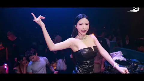 🇨🇳 Ningbo, Zhejiang City 🌆 you were amazing! 🎧 DJ AMBER NA brought the heat, and you all turned up with the energy that made the night unforgettable! 💥 Thank you for the incredible vibes and making it a party to remember! 🔥♥️ Can’t wait to see you all again soon! 🙌 #DJAmberNa #UnforgettableParty #EpicVibes