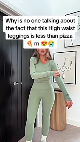 Where are all my long sleeve girlies? 🤪😍 #longsleeve #tracksuit #tiktokshopuk #tiktokmademebuyit #spotlightfinds #fypuk🇬🇧 #foryoupage 