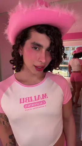 Oye vaquero 🤠💗  #bellakath #vaqueroremix #trend #Pride #emilianovela 