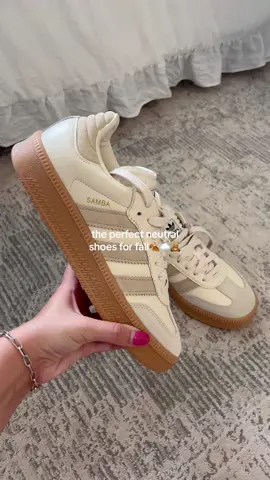 😍😍😍in my ltk!! #sneakers #fallfashion #newshoes #neutralcolors #neutralaesthetic #fallshoes #adidassamba #unboxing #sambaunboxing #asmrunboxing #asmrhaul #aestheticvideos #shoeinspo #adidas #sambas #autumnfashion #samba #sneakers #pinterest #pinterestgirl @adidas 