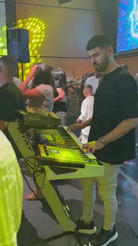 ❤️🎹🎤#חפלה #טברנה #קלידים #מזרחית @שי אוחיון הגברה וסאונד💥🎤🎤🎤 @Zoar_Hudadi_Official #פוריו 