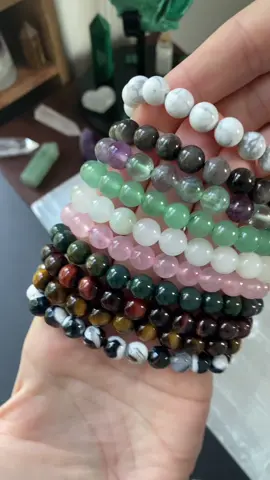 such an incredible deal- crystal bracelets are usually each like $8-$15 🙌🏼 🤯 #crystalbracelets #crystalbracelet #crystalbraceletshop #crystalbraceletsforsale #mysterycrystalset #crystallover #crystalloversoftiktok #crystallovers #crystalhaul #crystaljewelry #crystaljewelryshop 